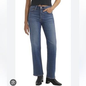 NWT Levi’s Ribcage Straight Jeans Size 32